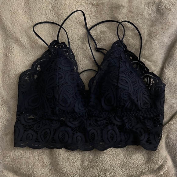 PINK - Victoria’s Secret Lace Bralette - Picture 1 of 2